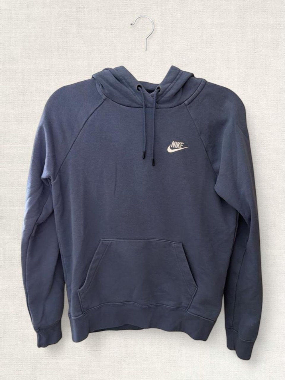 Nike Women’s Navy Pullover Hoodie with Small Chest Logo